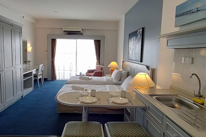 Room 352 of 650