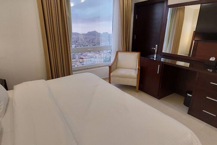 Room 22 of 61