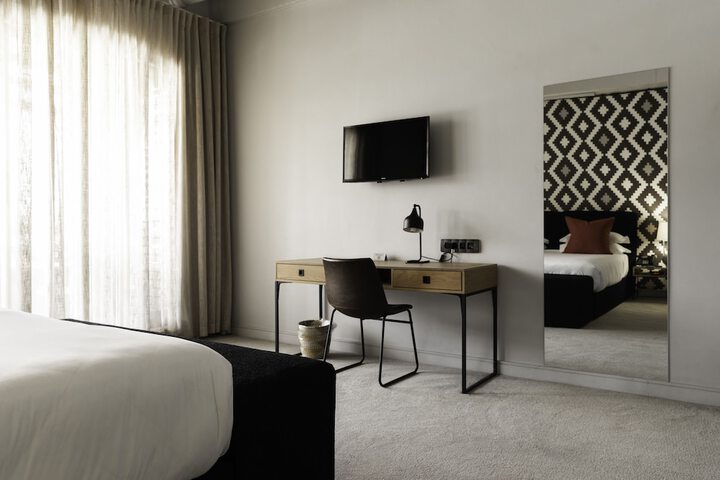 Room 13 of 49