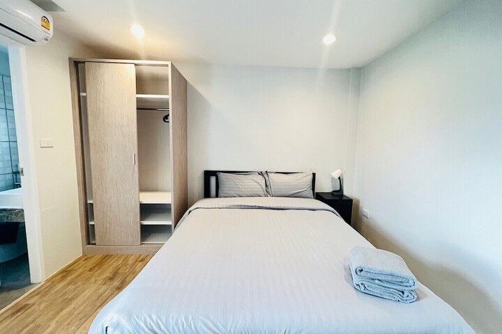 Room 18 of 37
