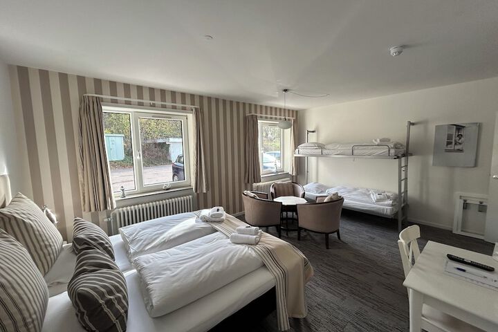 Room 10 of 47