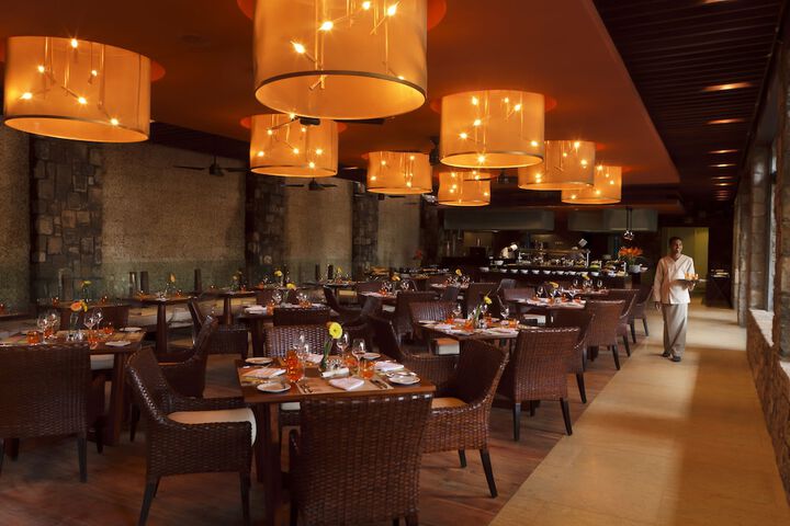 Dining 61 of 91