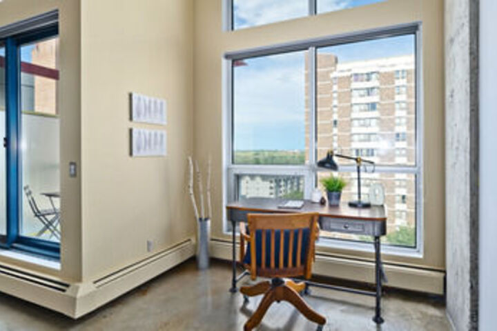 Room 13 of 20