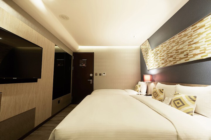 Room 17 of 55