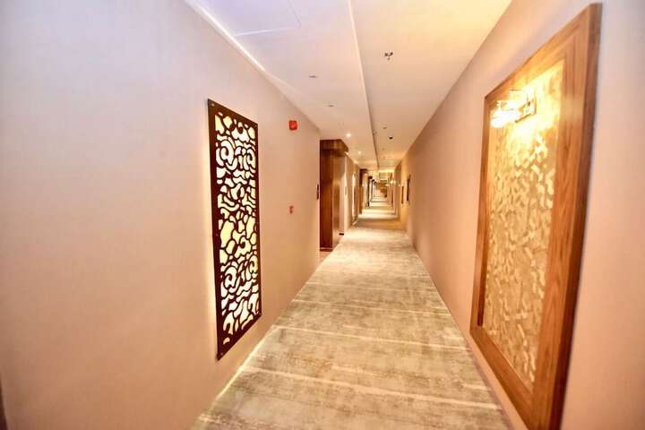 Ballroom/Hall 36 of 38