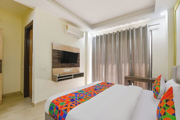 Room 17 of 26