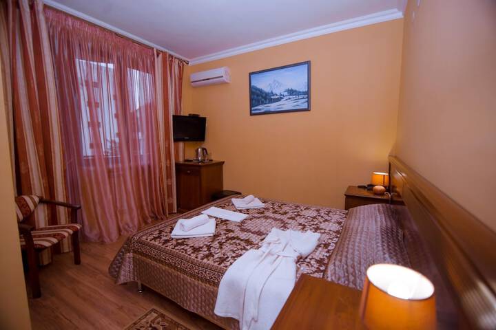 Room 12 of 89
