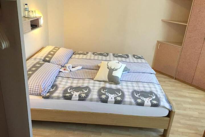 Room 15 of 44