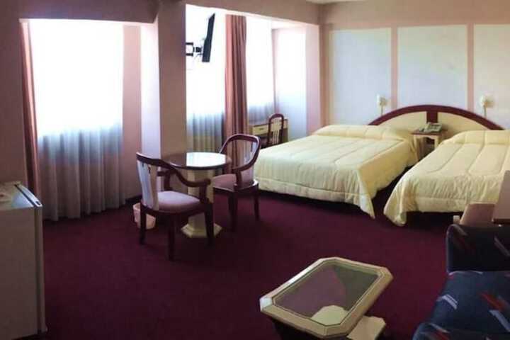 Room 16 of 36