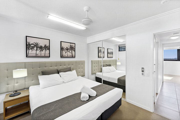 Room 13 of 73