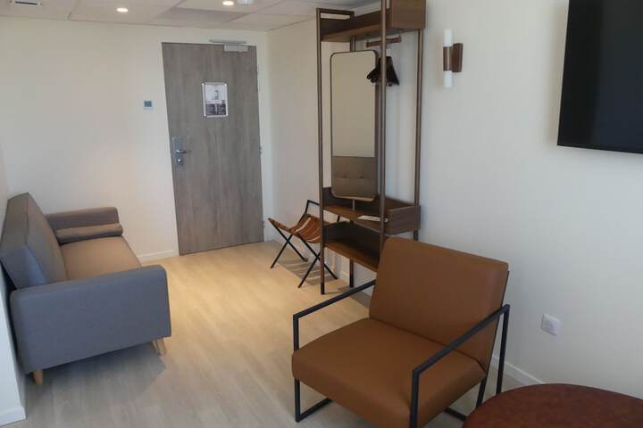 Room 17 of 30
