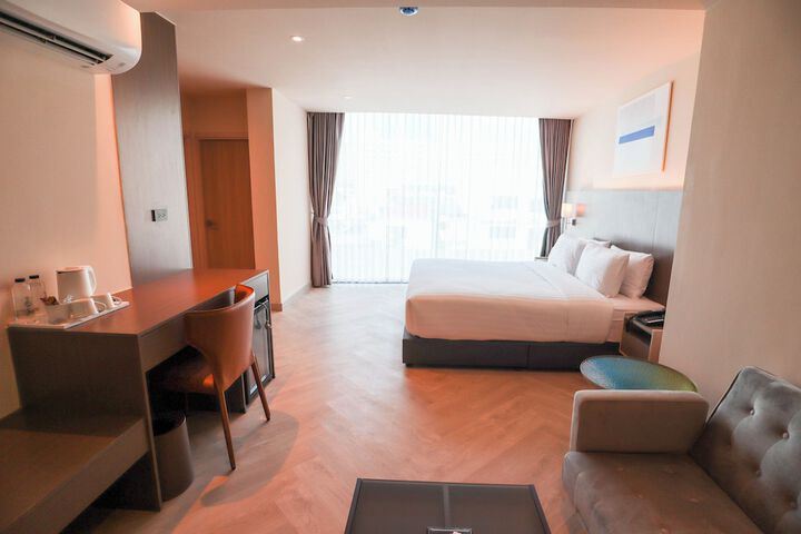 Room 33 of 103