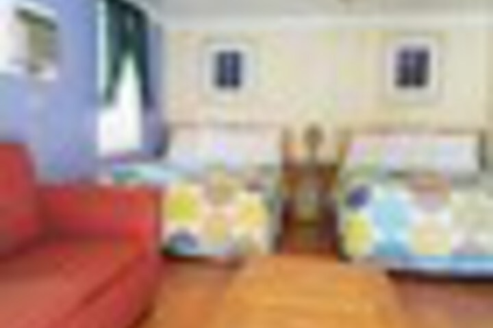 Room 83 of 345