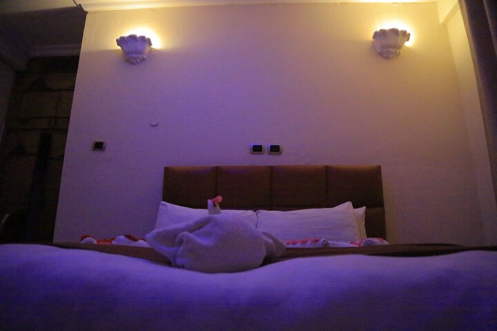 Room 12 of 60