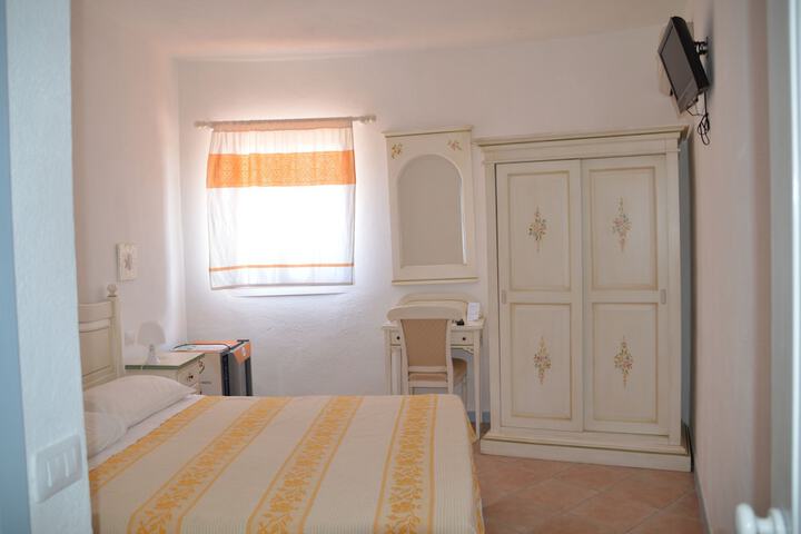 Room 7 of 43