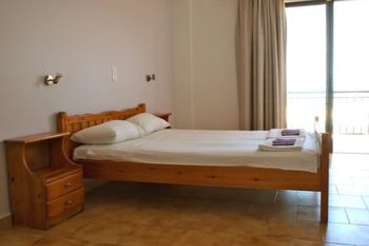 Room 10 of 29