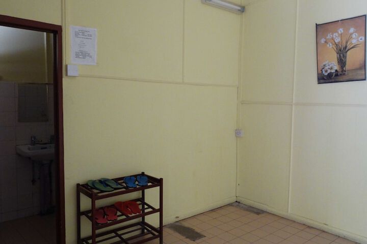 Room 12 of 34