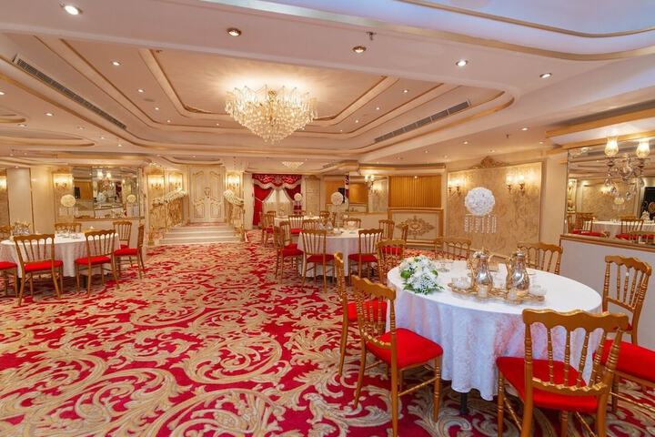Ballroom/Hall 37 of 46