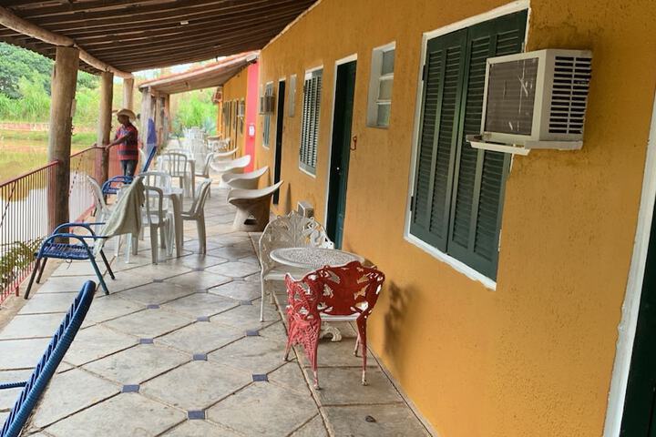 Room 6 of 25