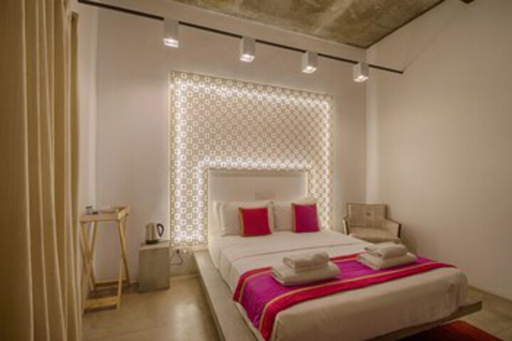 Room 44 of 59