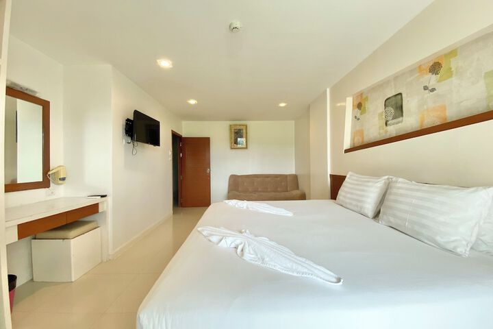 Room 26 of 117