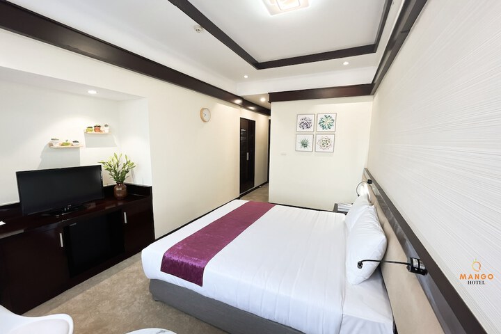 Room 6 of 83
