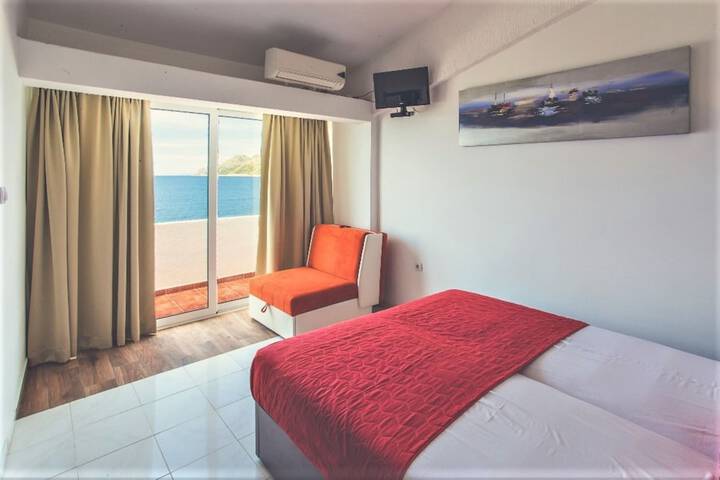 Room 15 of 62