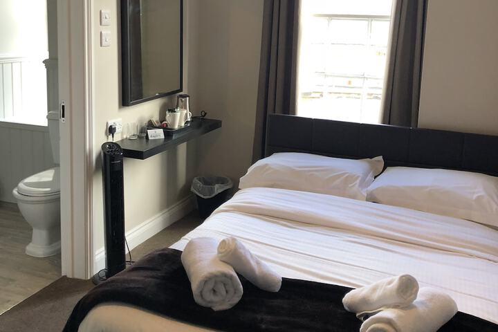 Room 6 of 67