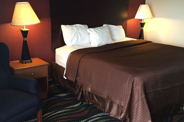 Room 5 of 23