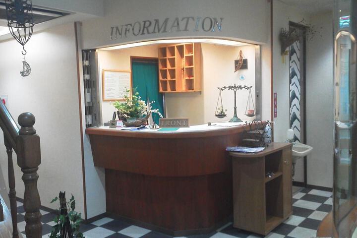 Entrance & Lobby