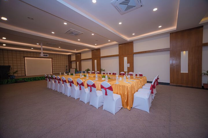Business Center 56 of 70