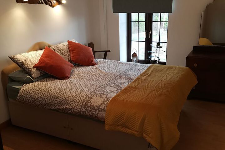 Room 7 of 8