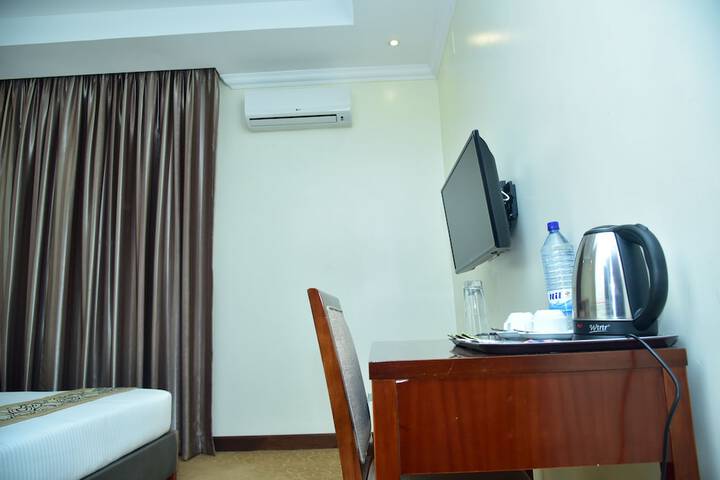 Room 18 of 43