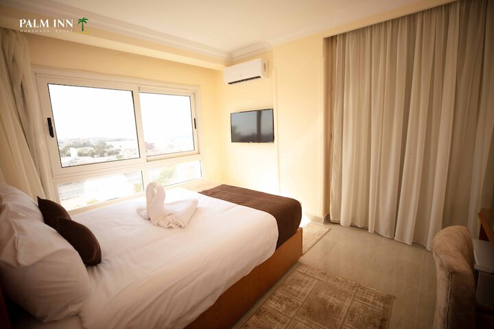 Room 14 of 76