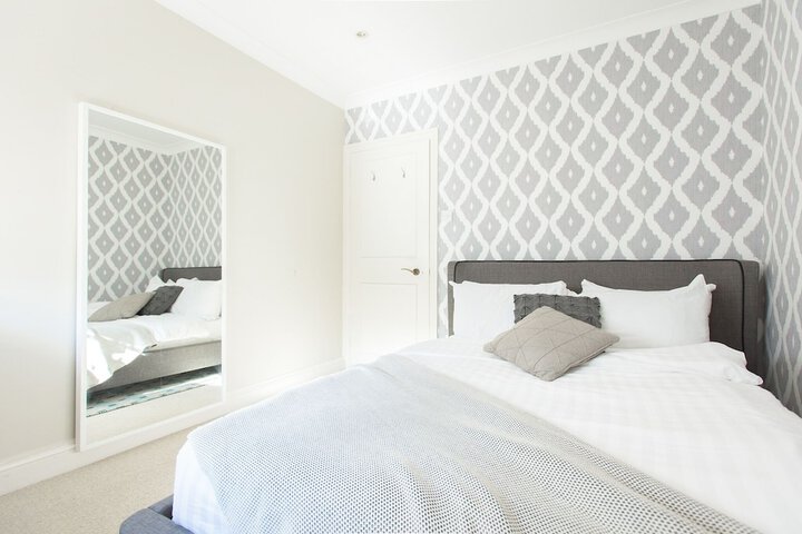 Room 3 of 29
