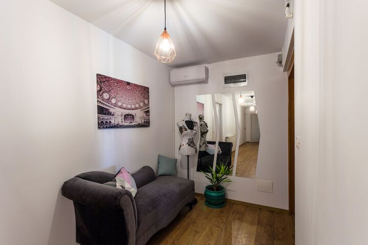 Room 16 of 24