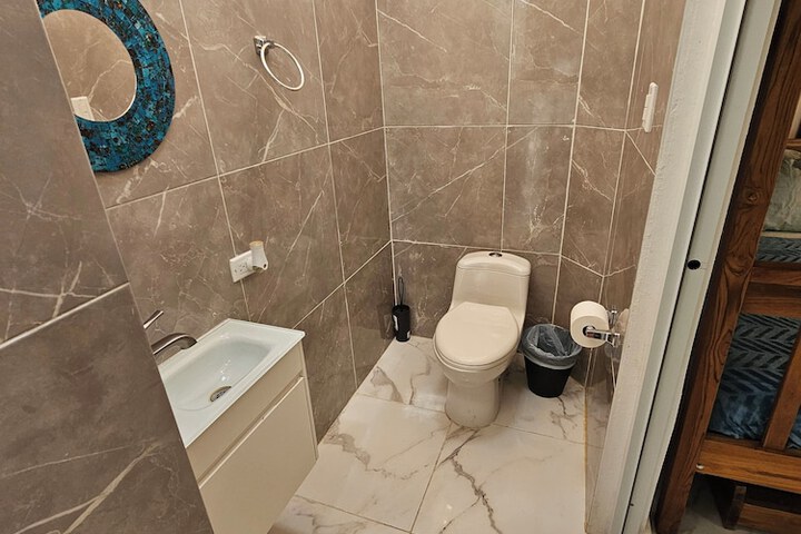 Room 17 of 23