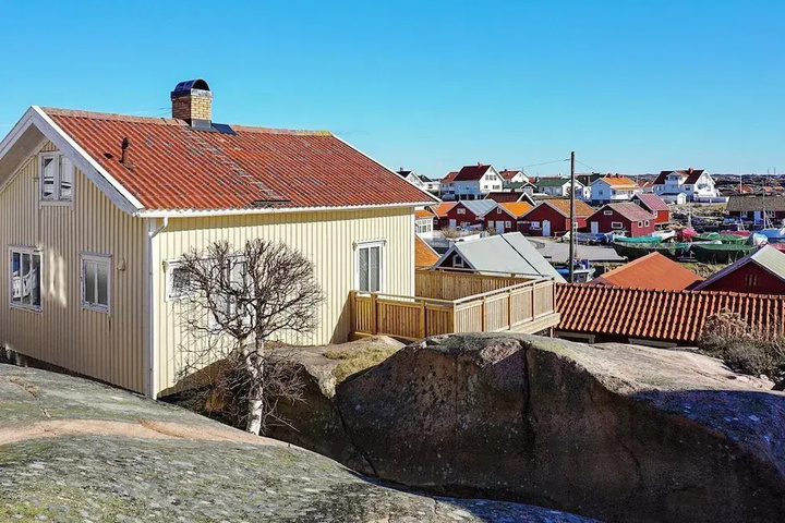 8 Person Holiday Home in Kungshamn