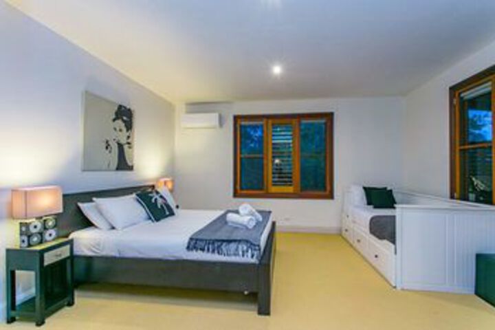 Room 8 of 21