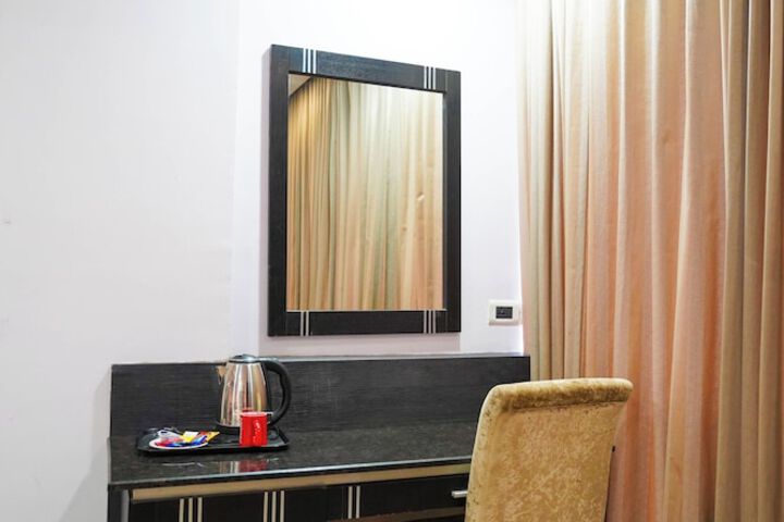 Room 9 of 75