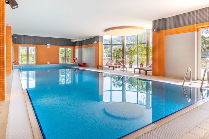Pool 14 of 45