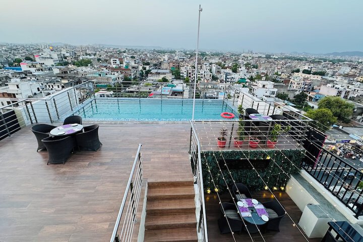 Pool 88 of 129
