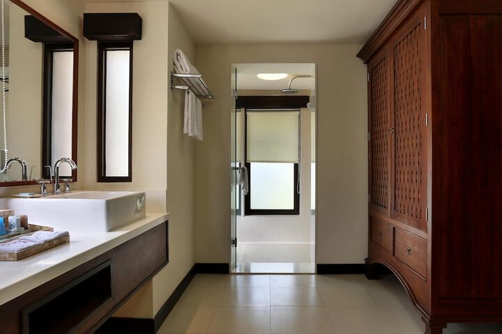 Room 22 of 136