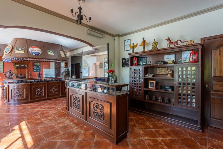 Guest Lobby