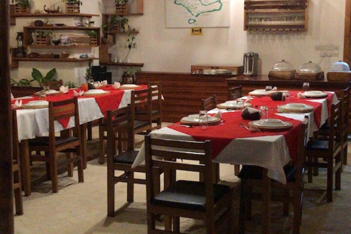 Dining 44 of 61