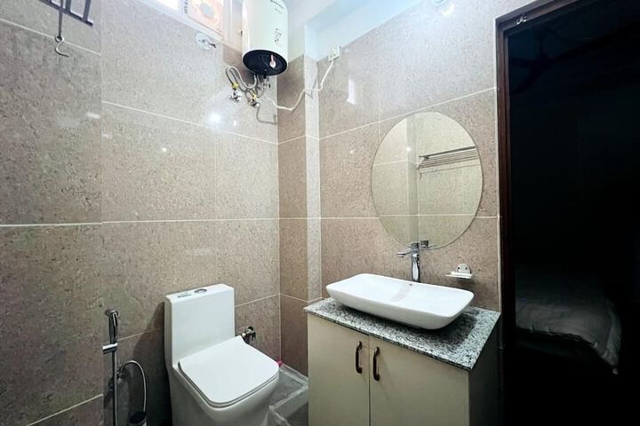 Room 14 of 19