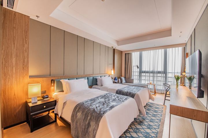 Room 15 of 74