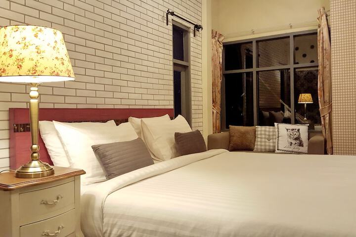 Room 22 of 148