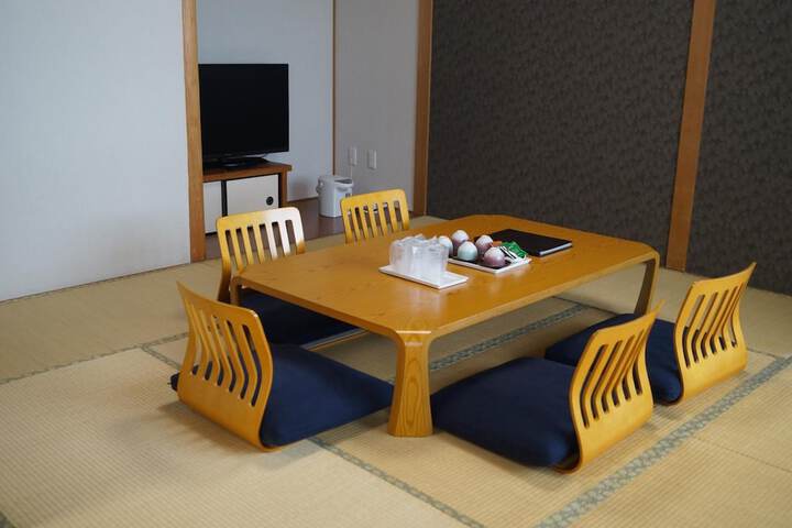 Room 25 of 47