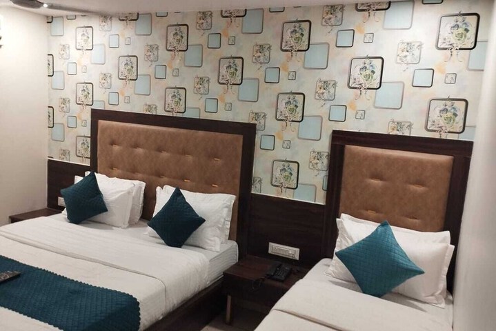 Room 6 of 20